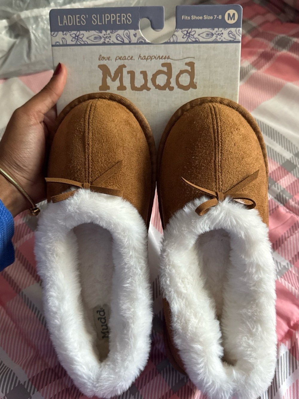 NEW Mudd Women’s ' Chestnut Brown Faux-Suede Slippers with White Faux-Fur Trim